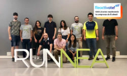 Becas Prácticas profesionales remuneradas Gembira Tech - runnea paddelea mundo training sneakers con Fundación Novia Salcedo.